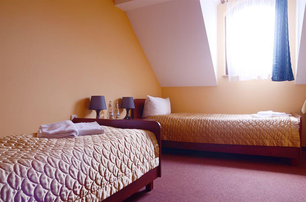 Hotel Tyniecki Krakow Exterior photo