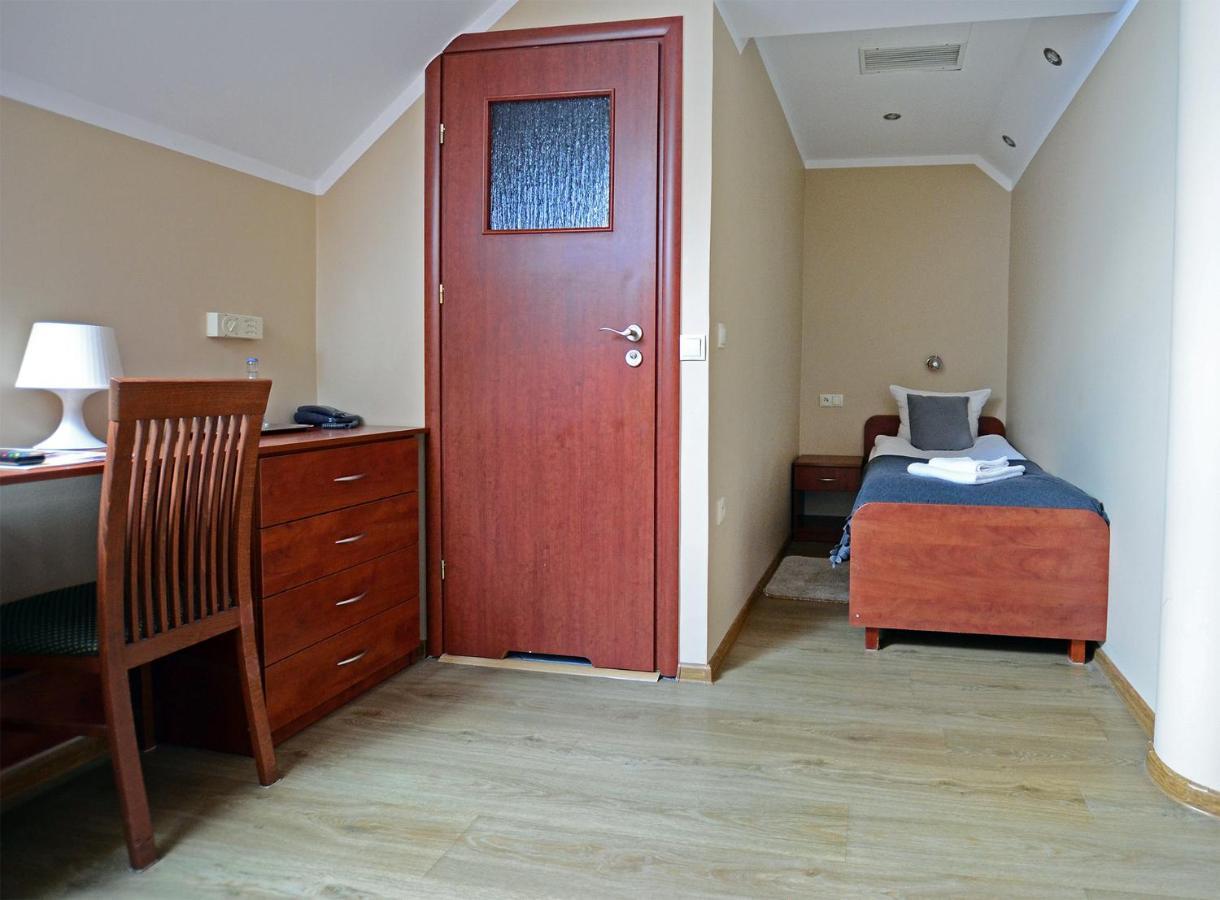 Hotel Tyniecki Krakow Exterior photo