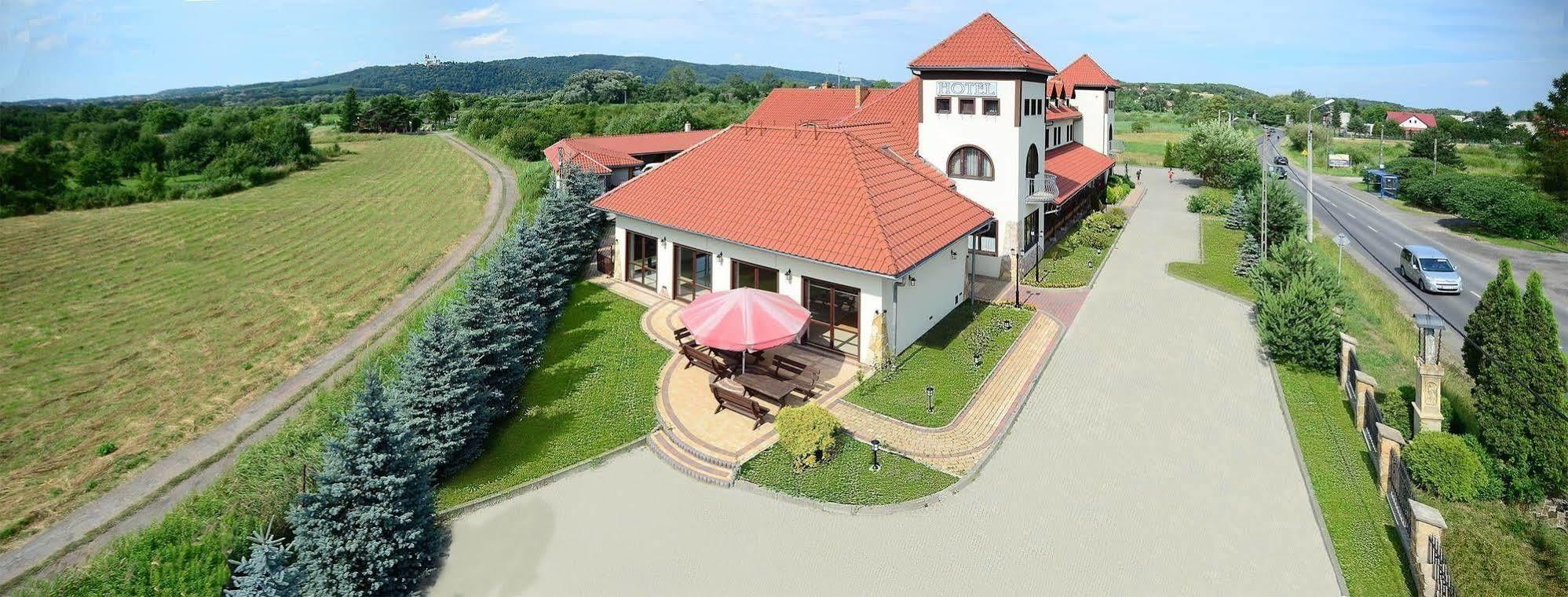 Hotel Tyniecki Krakow Exterior photo